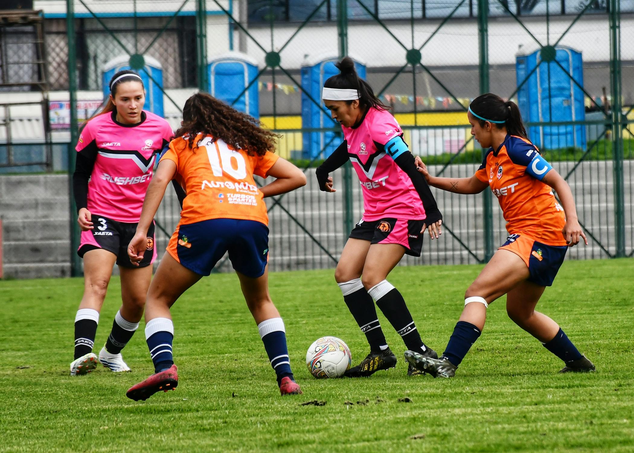 Joueuses de football professionnelles lors d'un match